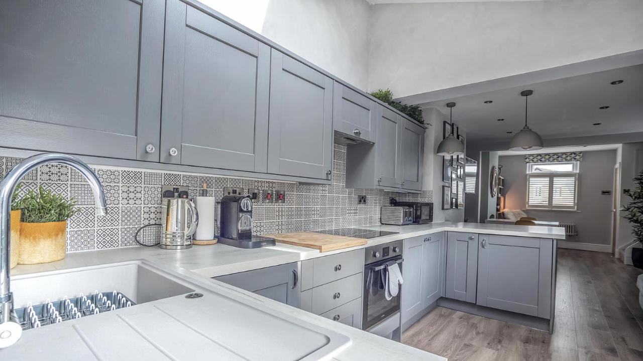 Вілла Modern 3-Bed House On Tarporley High Street Екстер'єр фото